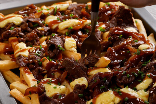 Caramelized Onion and Steak Poutine