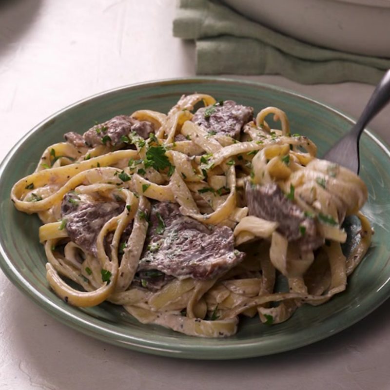 Creamy Steak Fettuccine Alfredo Recipe